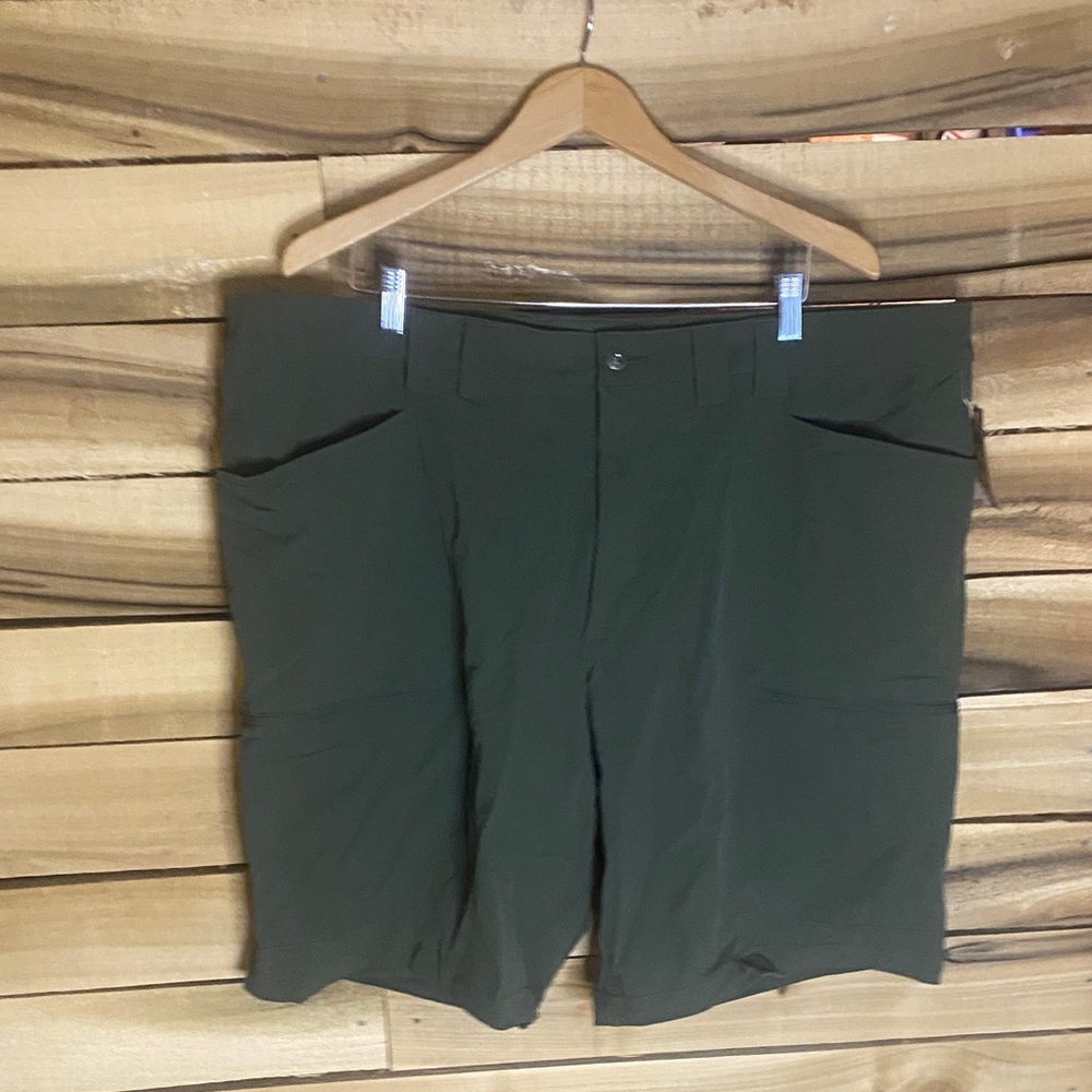 NWT Duluth Trading Co. Men's flexpedition 11” Cargo Shorts olive green size 44